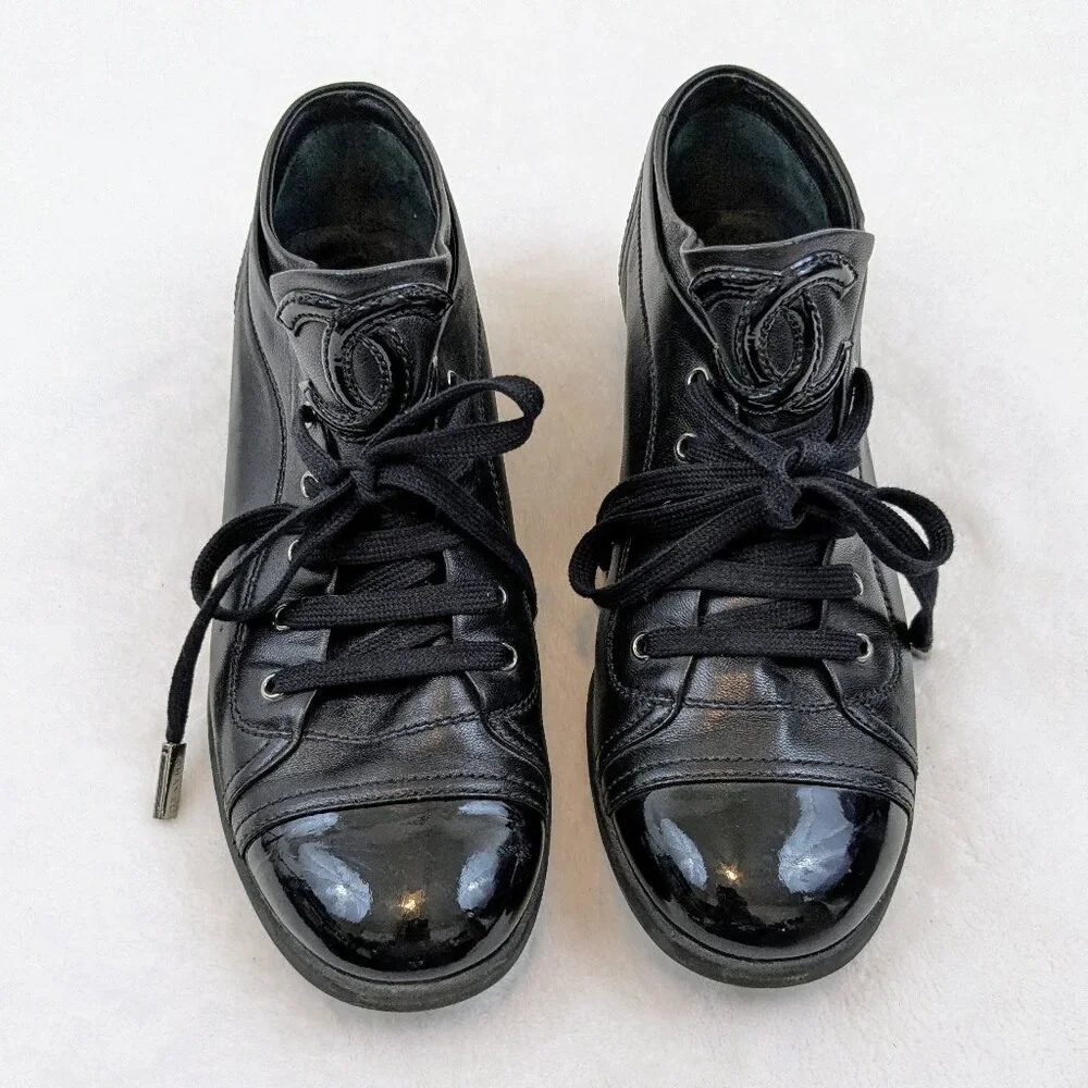 CHANEL Leather Sneaker Trainers Patent Toe Lace Up - Picture 5 of 13